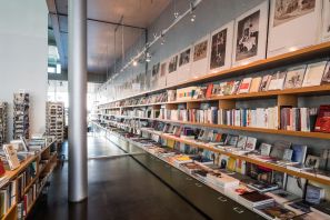 Bookshop in the Akademie der Künste, Pariser Platz © Andreas [FranzXaver] Süß